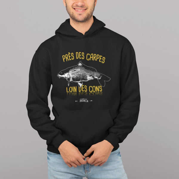 Sweat à capuche Près des Carpes Loin des Cons - Cadeau Carpiste Homme Femme - Noir